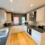 Penthouse River View With Secure Parking * Μπρίστολ