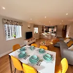 Διαμέρισμα Penthouse River View With Secure Parking *