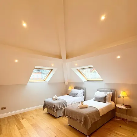 Penthouse River View With Secure Parking Apartment