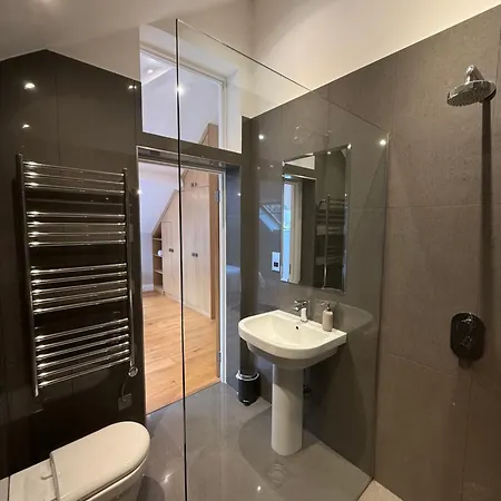 Penthouse River View With Secure Parking *