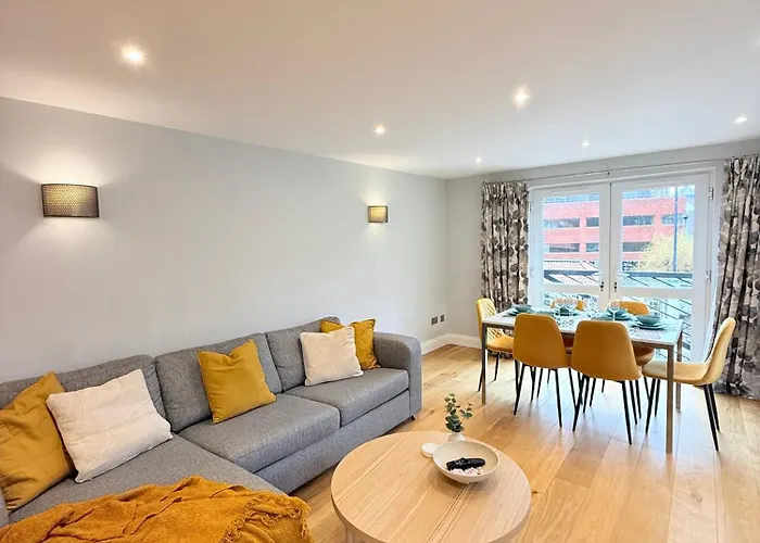 Апартаменти Penthouse River View With Secure Parking *